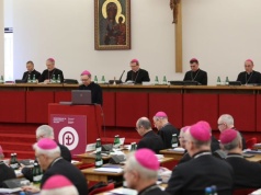 „Parafia jutra”, komisja ds. małoletnich, duszpasterstwo – trwa 404. zebranie Episkopatu