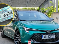 Czy w 2026 r. trzeba już odkleić z szyby naklejkę rejestracyjną?