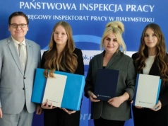 Uczennice „Staszica” najlepsze w regionie. Pojadą na finał konkursu o prawach pracownika do Warszawy