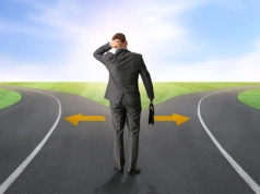 Jak zmienić zawód? Najważniejsze kroki przed zmianą kariery - radzą eksperci