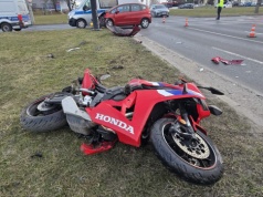 Zderzenie motocyklistki z Hondą w Lublinie. Jedna osoba ranna, ogromne utrudnienia w ruchu