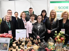 Świętokrzyskie smaki i innowacje na stoisku ŚODR Modliszewice podczas targów Agrotech
