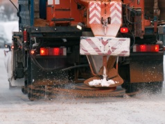 Tysiące ton piasku i soli po zimie 2025/2026. Kto posprząta drogi i ulice?