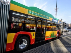 Katastrofa zielonego komunizmu w Warszawie. Elektryczne autobusy nie są przygotowane na wojnę