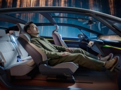 Nowy Renault R-Space Lab. Tak Renault wyobraża sobie samochód XXII wieku, wykrywa nawet alkohol