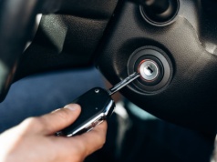 Przekręcasz kluczyk i nic, ten problem zdarza się często. Kierowcy mylą się co do przyczyny