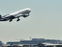 Loty drożeją. Konflikt na Bliskim Wschodzie podnosi koszty paliwa