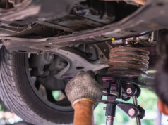 Używane części kuszą ceną. Tych lepiej jednak nie montować, eksperci biją na alarm