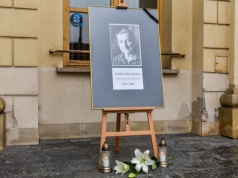 Synod: Wanda Półtawska wzorem kobiety zaangażowanej w Kościele