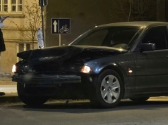 Kierowca BMW nie wyhamował, wjechał w Mitsubishi. Zderzenie aut w Lublinie