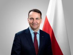 „Albo SAFE, albo hańba”! Sikorski ostro do Nawrockiego