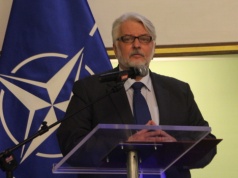 Waszczykowski dla wPolityce.pl: SAFE to dylematy i pułapki