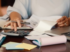 KSeF pożera faktury. Skarbówka: system ma wady, radźcie sobie sami