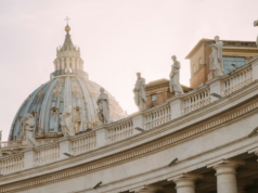 Papież zwolnił biskupa. Musiał mieć dość po oskarżeniach o kradzież ogromnych pieniędzy