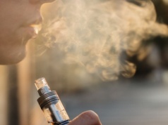 Nowe zakazy uderzą w popularne używki. Rząd nie zamierza dłużej czekać