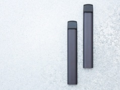 Rząd za zakazem sprzedaży jednorazowych e-papierosów