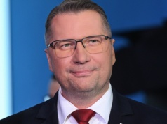 Śledztwo znów przedłużone. Czarnek bez zarzutów? Długosz: zadbał, żeby nie dało się go posądzić