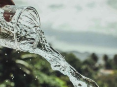 Woda z powietrza bez prądu. Noblista tworzy technologię przyszłości