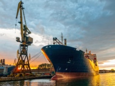 Wärtsilä zachęca do inwestycji w shore power. Energia elektryczna a dekarbonizacja przemysłu morskiego