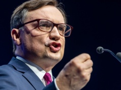 Prezydium Sejmu obniża wynagrodzenie Zbigniewowi Ziobrze. "Będzie dostawał 1350 zł"