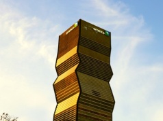 Aramco ostrzega przed "katastrofalnymi" zakłóceniami na rynku ropy, jeśli Hormuz pozostanie zamknięty