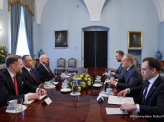 Nie tylko SAFE. Warunkowość  dotyczy wszystkich funduszy z UE. Prezydent też chce mieć haka na rządowe wydatki