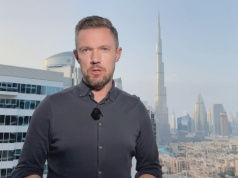 Dubaj: Minutę przed moim wejściem na żywo pojawili się "smutni panowie"