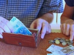 Ulgi dla seniorów w 2026 roku. Sprawdź, z jakich zniżek możesz skorzystać