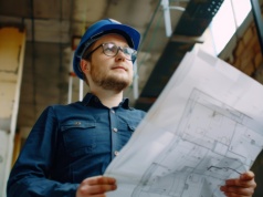 W tej branży płace rosną zdecydowanie szybciej niż inflacja, ale sam etat nie wystarczy