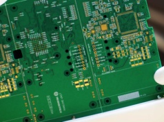 Niedobory materiałów i boom na AI wydłużają czas dostaw PCB