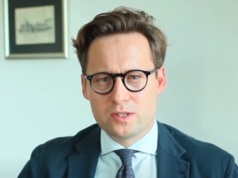 SKANDAL! Kandydat Tuska na sędziego TK z CZARNĄ PLAMĄ w życiorysie. Rozwód z Magdaleną Mołek pachnie dramatem!