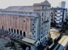 Ruszyła przebudowa zabytkowego elewatora na Kleczkowie. Powstaną tu mieszkania i lofty.