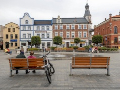 Nie walcz z tłumami w Trójmieście. Tam znajdziesz spokój. Zabytki i plaża w jednym