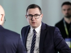 Będzie obniżka VAT na paliwo? Minister energii zdradził plan rządu