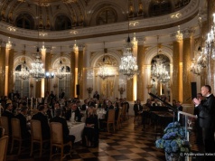 Kolacja w pałacu prezydenckim. Król Szwecji przywiózł... własną zastawę