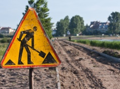 Budowa dróg i kolei w Polsce zagrożona. Przetargi toną w odwołaniach