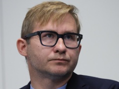 Sławomir Sierakowski nowym felietonistą "Newsweeka"