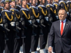 Niemiecka prasa o programie SAFE w Polsce. Widmo weta Nawrockiego i "rzekomy spisek"