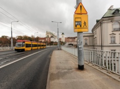 Znak A-30. Jeden wykrzyknik, setki potencjalnych zagrożeń. Co może czaić się na drodze?