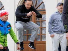 Weto do SAFE, czyli Nawrocki nie chce być „pipi prawicą”