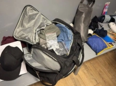 Partnerki zatrzymanego przyniosły na komendę rzeczy dla swojego ukochanego - w tym narkotyki