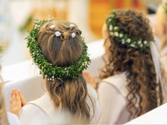 Chcieli zrobić "komunię jak wesele", ale ksiądz się postawił. "Teść już przygotowuje bimber"