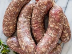 Czy białą kiełbasę można jeść na surowo? Nie każdy zdaje sobie sprawę