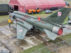 Su-22M4 w pełnej okazałości. Samolot stał się ozdobą lądowiska w Świebodzicach