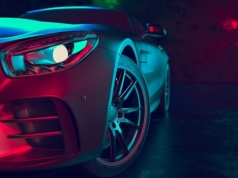 Samochody, które stały się gwiazdami kina – najbardziej rozpoznawalne auta z filmów i seriali