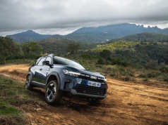 Po 10 dniach marca 2026 w Polsce: Dacia ciągnie wynik Renault Group, a Stellantis wciąż szuka mocnego lidera