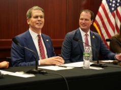 USA zawieszają sankcje na ropę z Rosji. Kreml: jesteśmy niezbędni