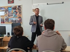 Wieluń: za nami spotkanie i promocja najnowszej książki dr. Bartosza Janczaka z łódzkiego IPN