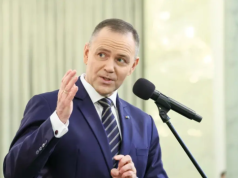 Unijczycy wściekli po wecie Nawrockiego w sprawie SAFE