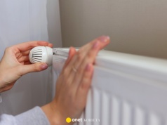 Nie ustawiaj kaloryfera na jedynkę, ani na dwójkę. Eksperci: kosztowny błąd